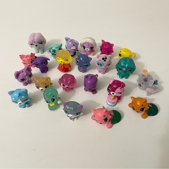 Lot of 23 Hatchimals Animal Figures Toys - Picture 14 of 15